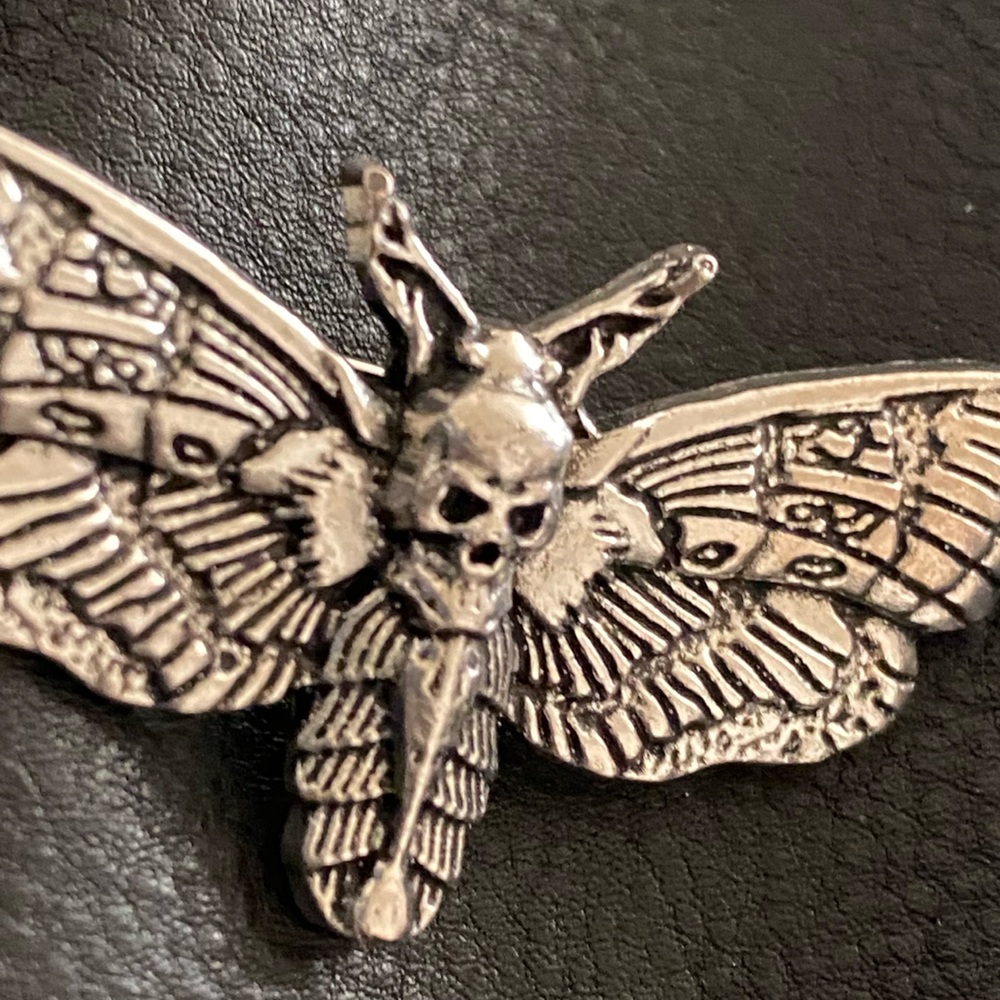 Rare Wild Bills heavyweight Silence of the Lambs Moth lapel pin